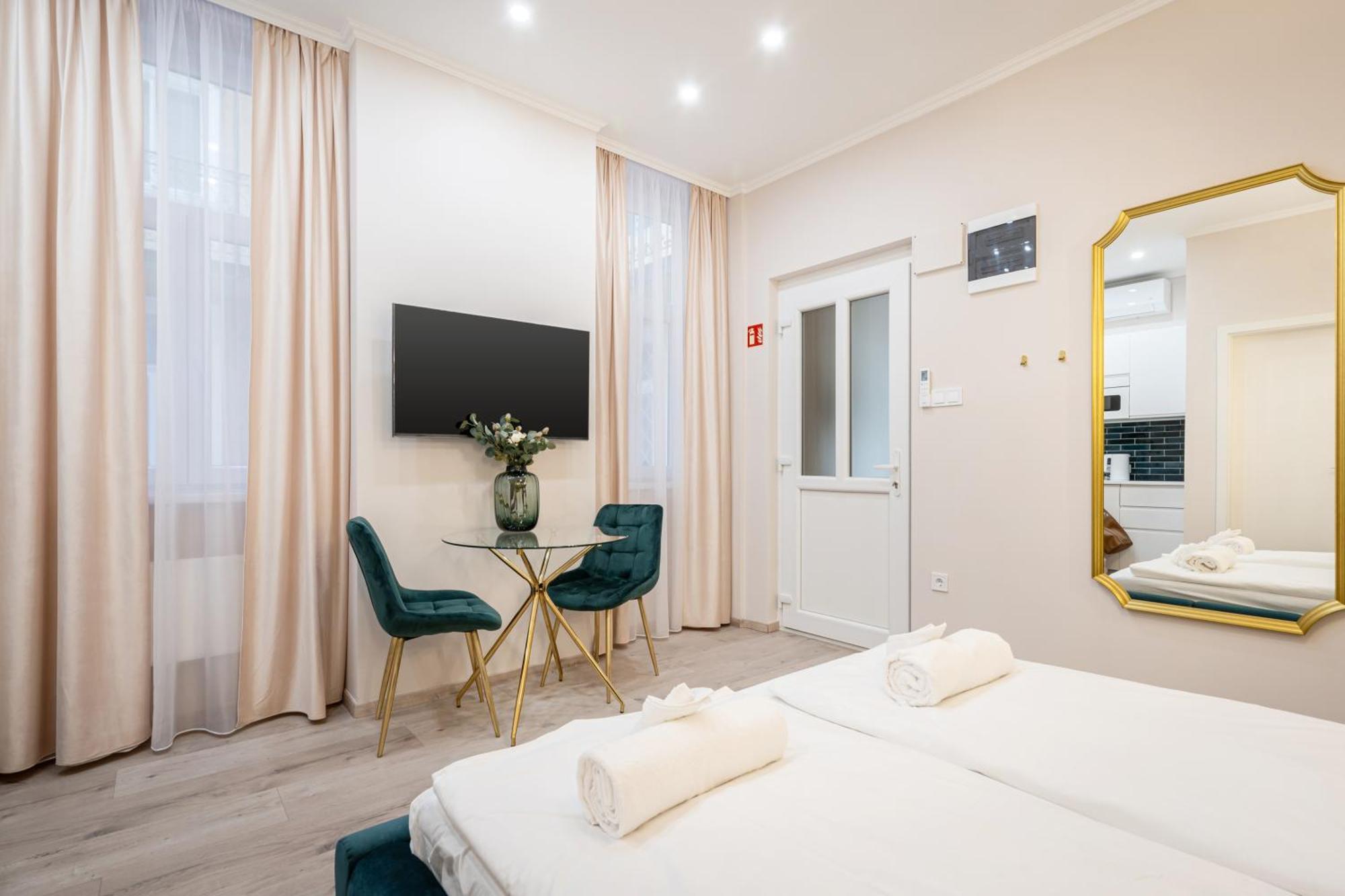 Kiraly 33 - Hidden Gem - Best Location By Bqa Budapest Esterno foto