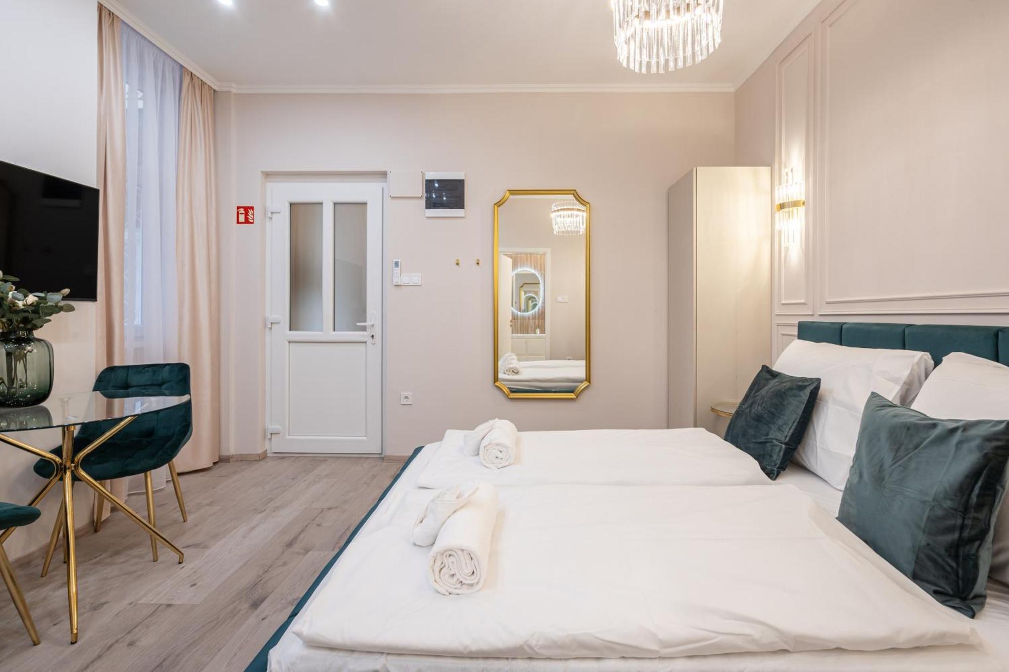 Kiraly 33 - Hidden Gem - Best Location By Bqa Budapest Esterno foto