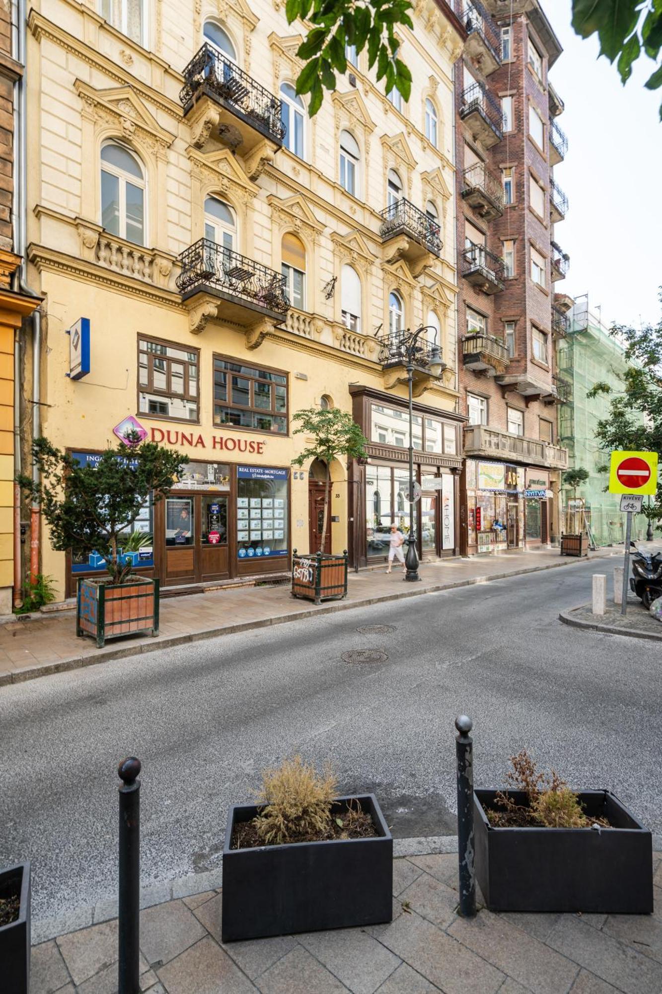Kiraly 33 - Hidden Gem - Best Location By Bqa Budapest Esterno foto